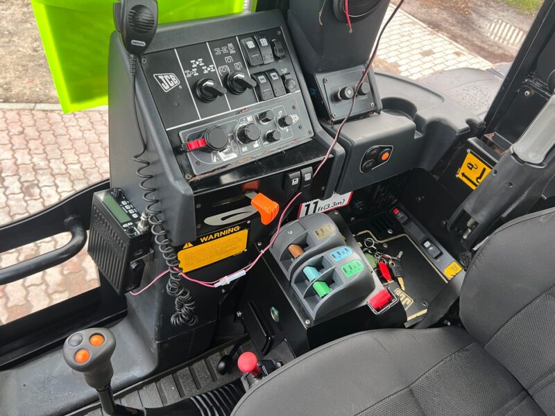 JCB FASTRAC 2170 (16)