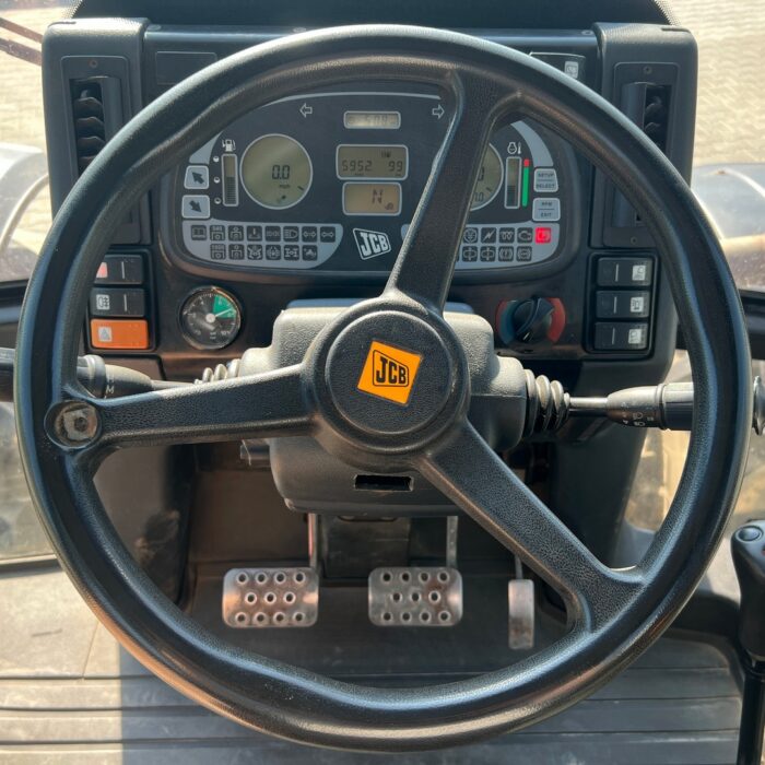 JCB FASTRAC 2170 (17)