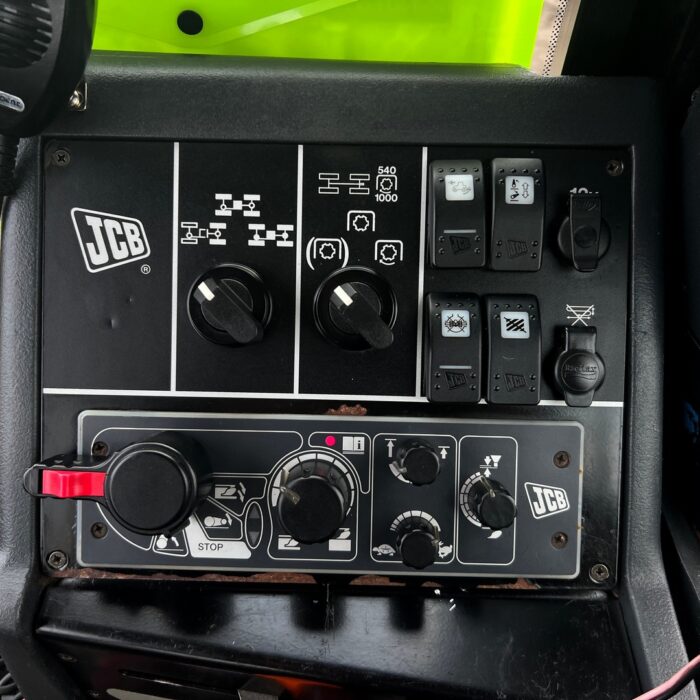 JCB FASTRAC 2170 (17)