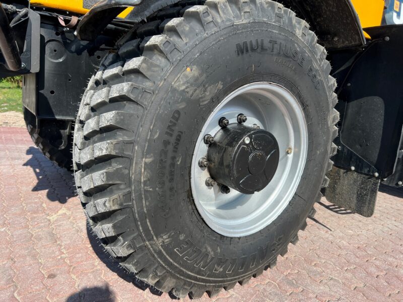 JCB FASTRAC 3200 (11)
