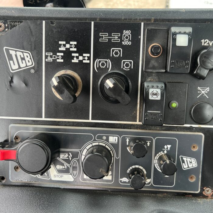 JCB FASTRAC 3200 (12)