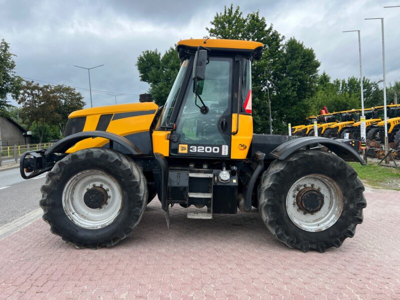 JCB FASTRAC 3200 (3)