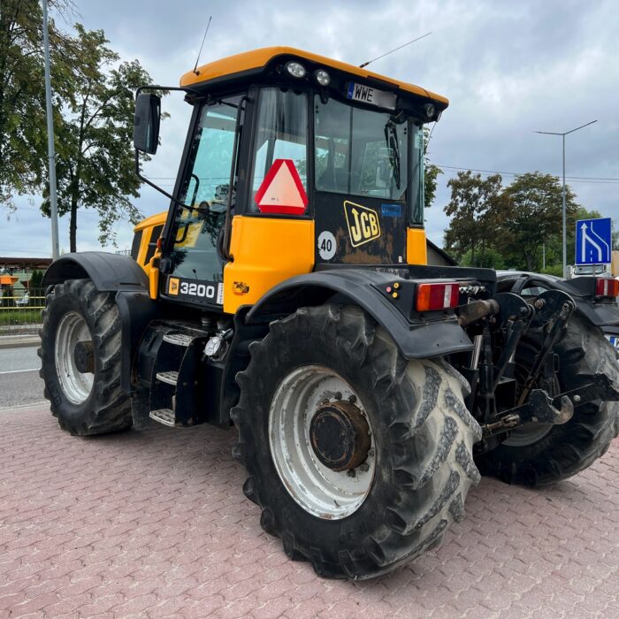 JCB FASTRAC 3200 (4)