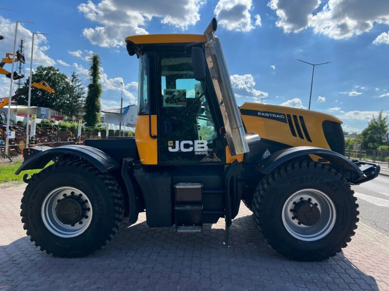JCB FASTRAC 3200 (6)