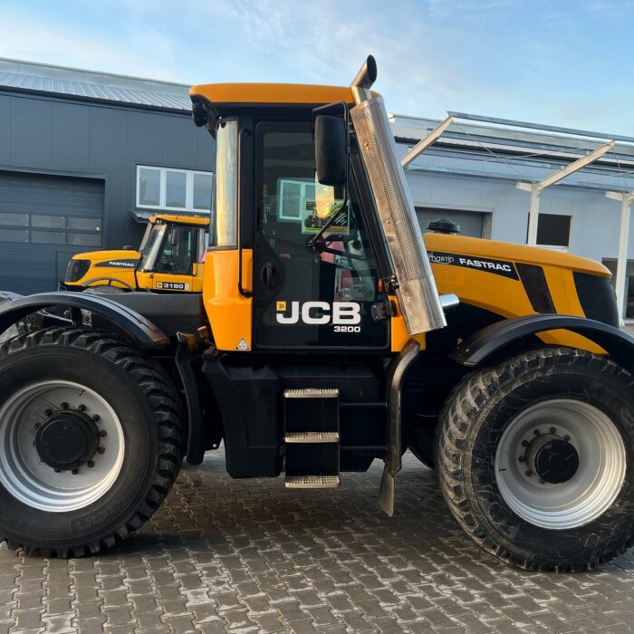 JCB FASTRAC 3200 (6)