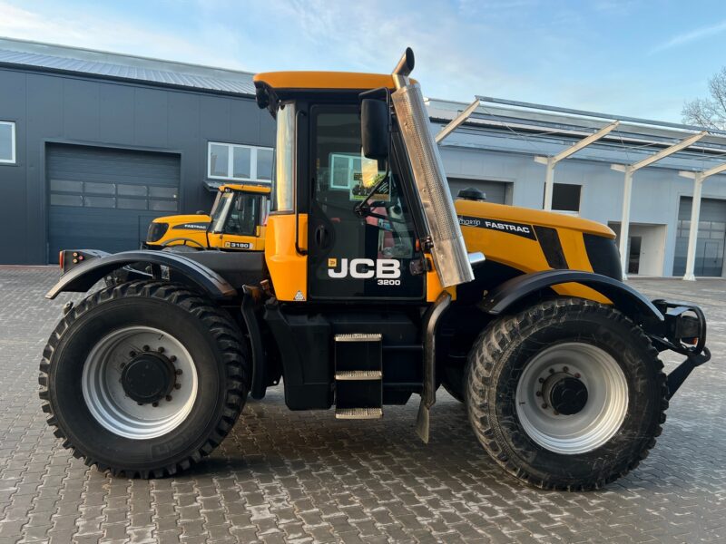 JCB FASTRAC 3200 (6)