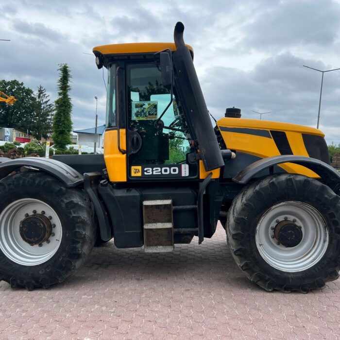 JCB FASTRAC 3200 (7)