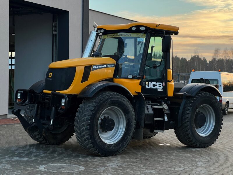 JCB FASTRAC 3200 (9)