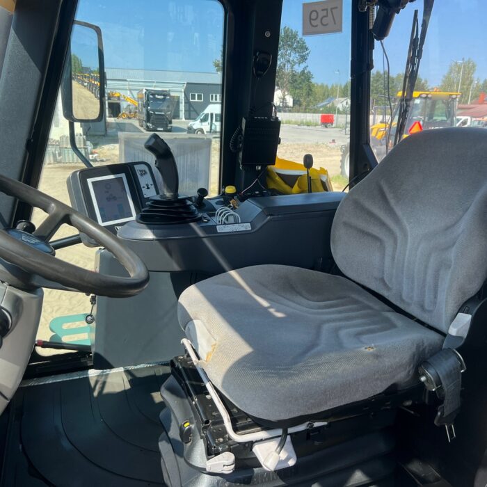 JCB FASTRAC 3230 (12)