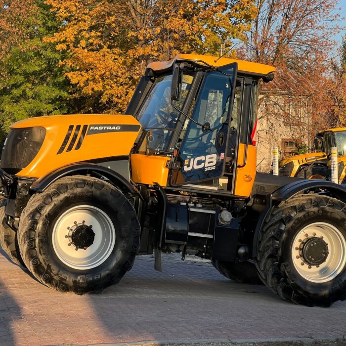 JCB FASTRAC 3230 (14)
