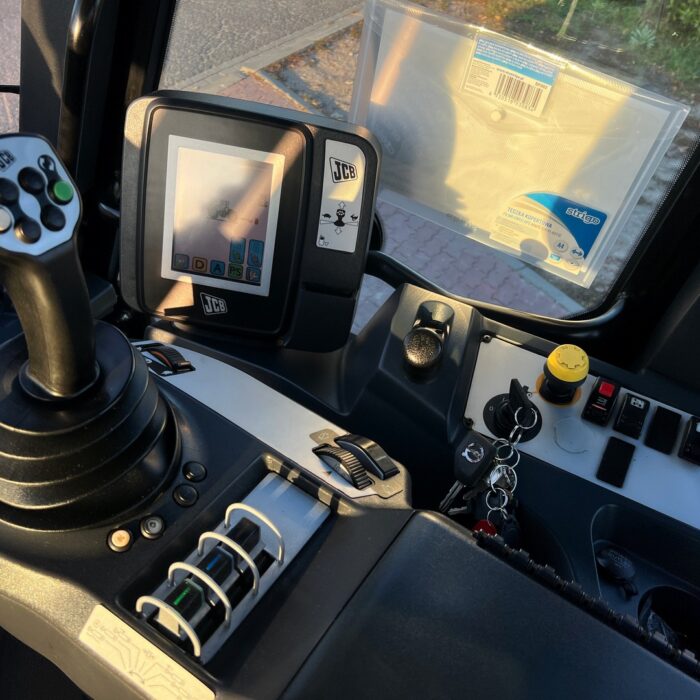 JCB FASTRAC 3230 (17)