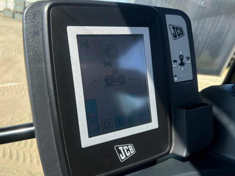JCB FASTRAC 3230 (18)