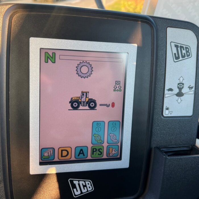 JCB FASTRAC 3230 (18)