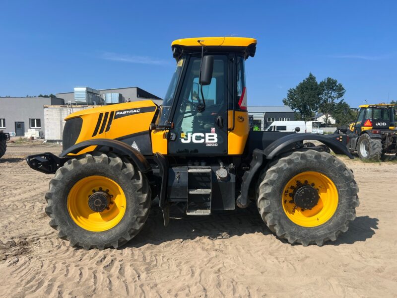 JCB FASTRAC 3230 (2)