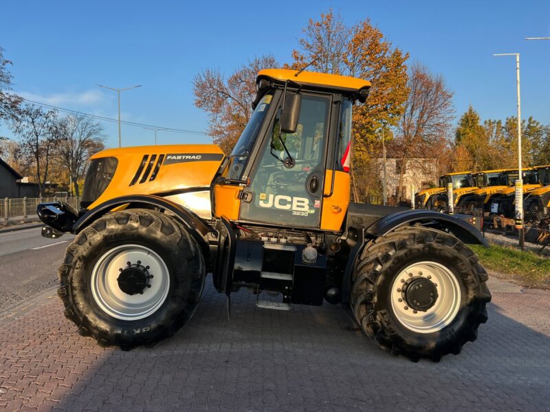 JCB FASTRAC 3230 (2)
