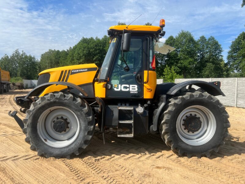 JCB FASTRAC 3230 (2)