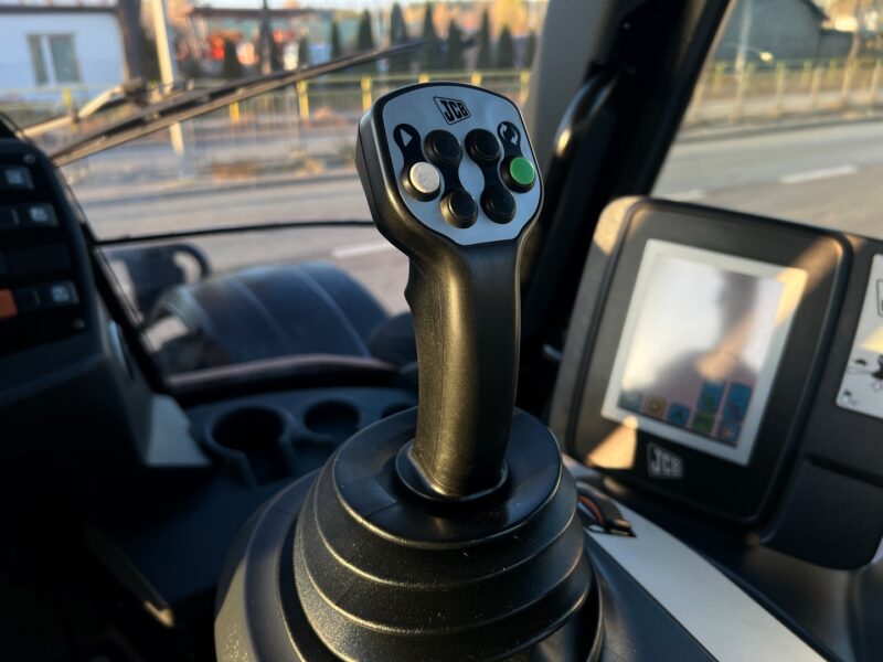 JCB FASTRAC 3230 (20)