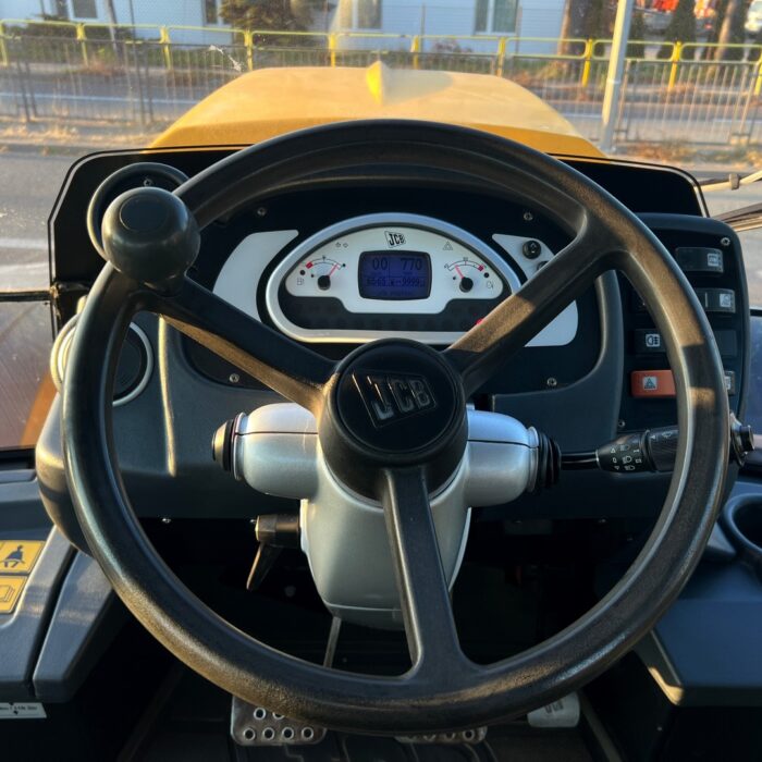 JCB FASTRAC 3230 (21)