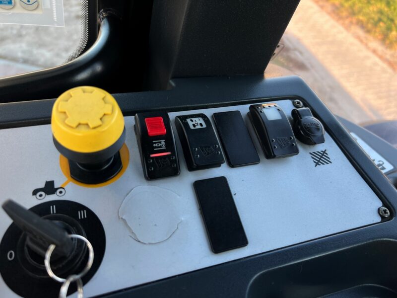 JCB FASTRAC 3230 (26)