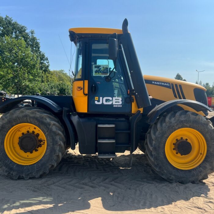 JCB FASTRAC 3230 (6)