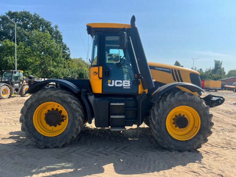 JCB FASTRAC 3230 (6)