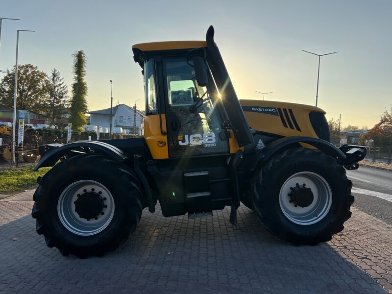 JCB FASTRAC 3230 (6)