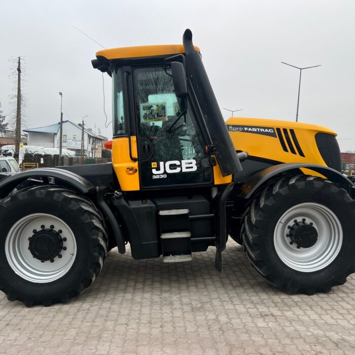 JCB FASTRAC 3230 (6)