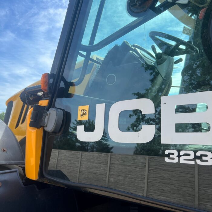 JCB FASTRAC 3230 (9)