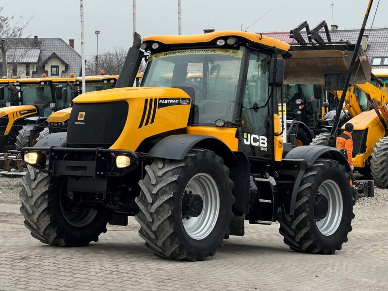 JCB FASTRAC 3230 (9)