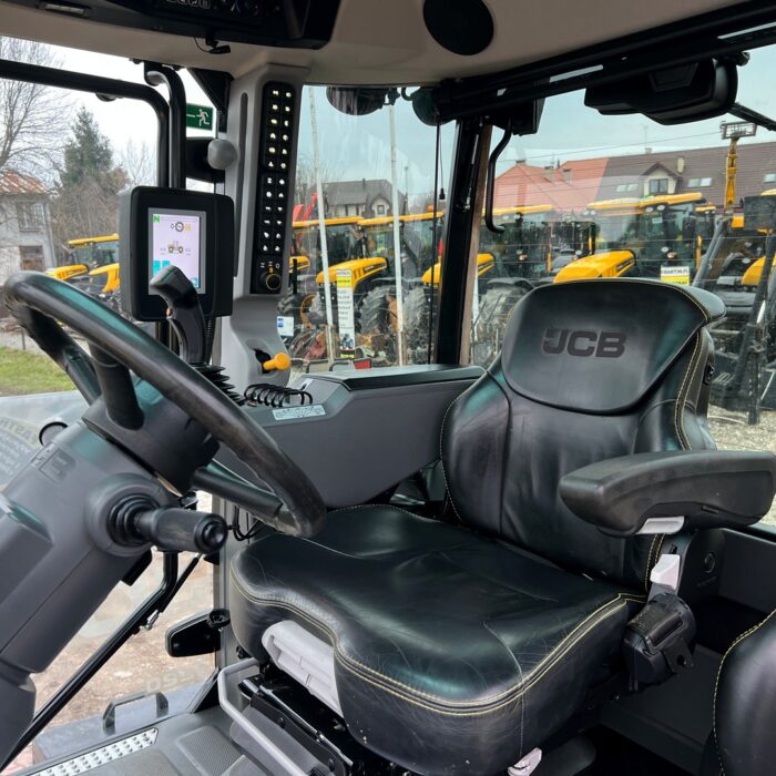 JCB FASTRAC 4220 (1)