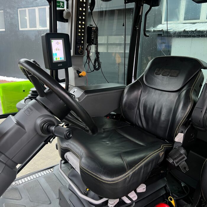 JCB FASTRAC 4220 (11)