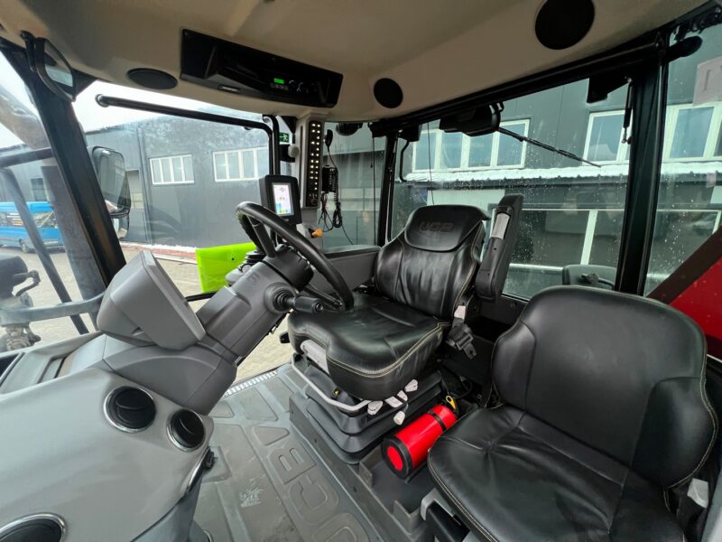 JCB FASTRAC 4220 (12)