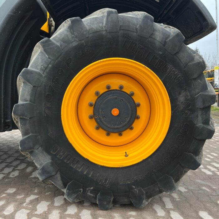 JCB FASTRAC 4220 (13)