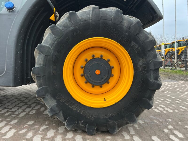 JCB FASTRAC 4220 (13)