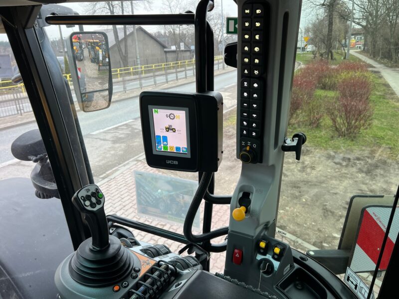 JCB FASTRAC 4220 (16)