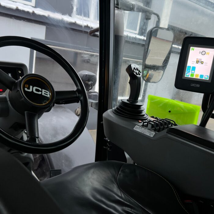 JCB FASTRAC 4220 (18)