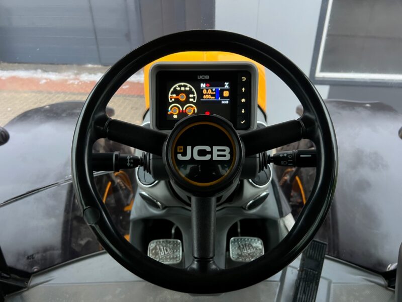 JCB FASTRAC 4220 (19)