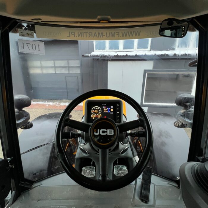 JCB FASTRAC 4220 (20)