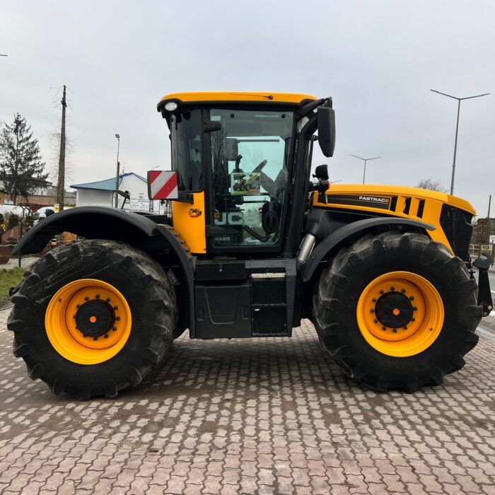 JCB FASTRAC 4220 (8)