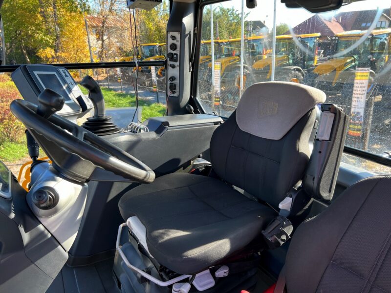 JCB FASTRAC 7230 (10)