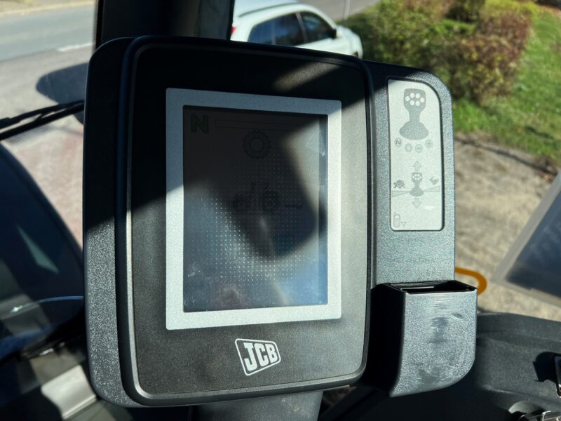 JCB FASTRAC 7230 (13)