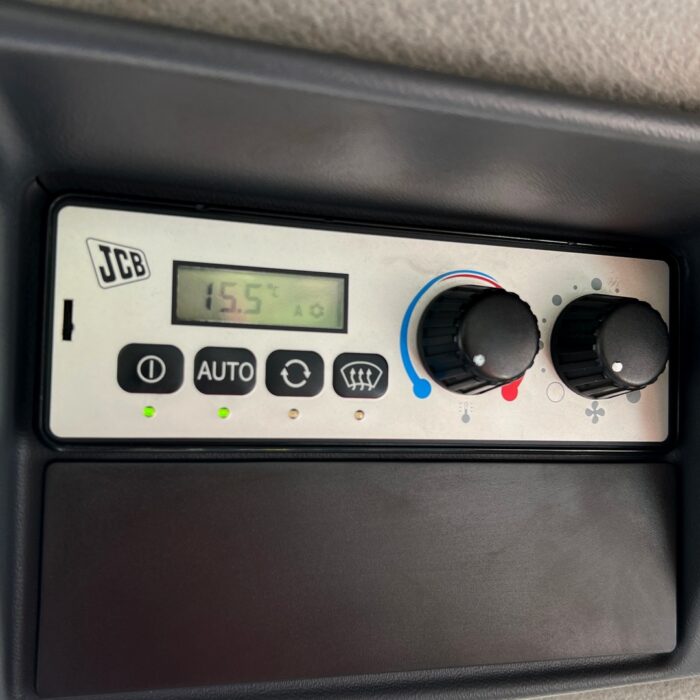 JCB FASTRAC 7230 (17)