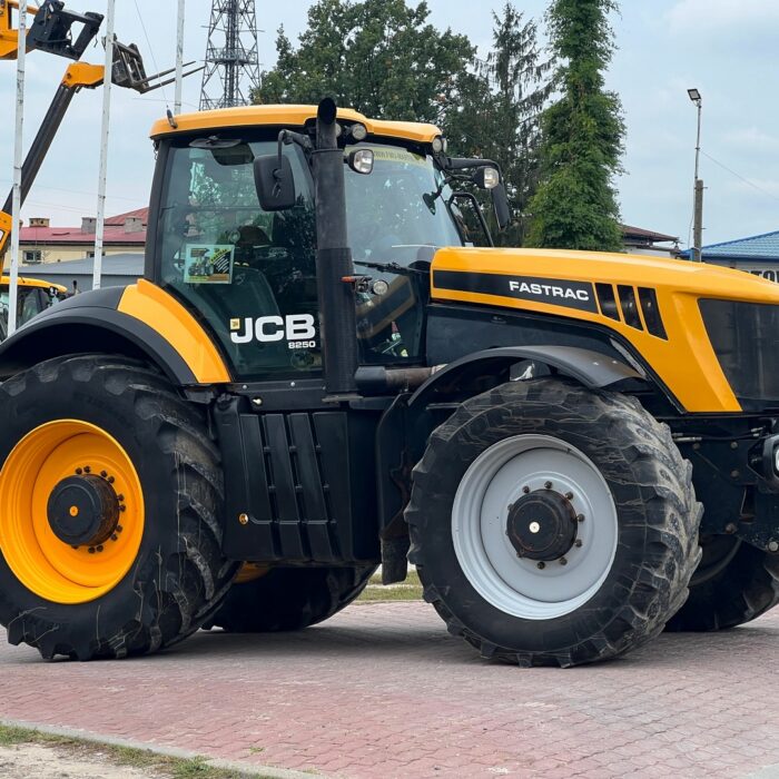 JCB FASTRAC 8250 (11)