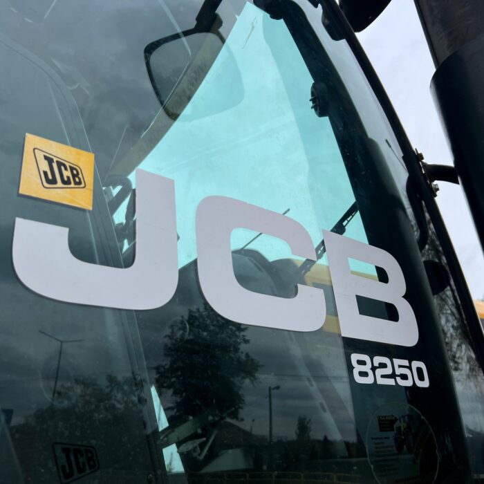 JCB FASTRAC 8250 (12)