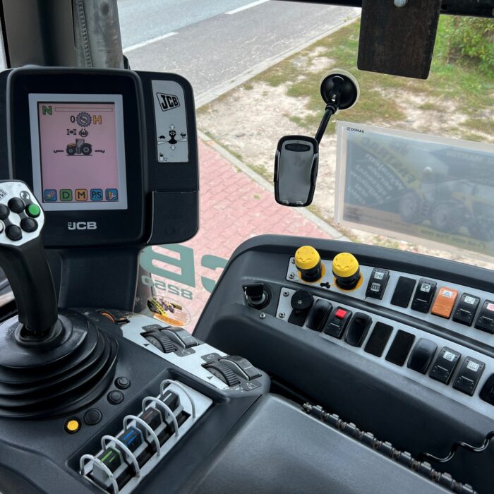 JCB FASTRAC 8250 (15)