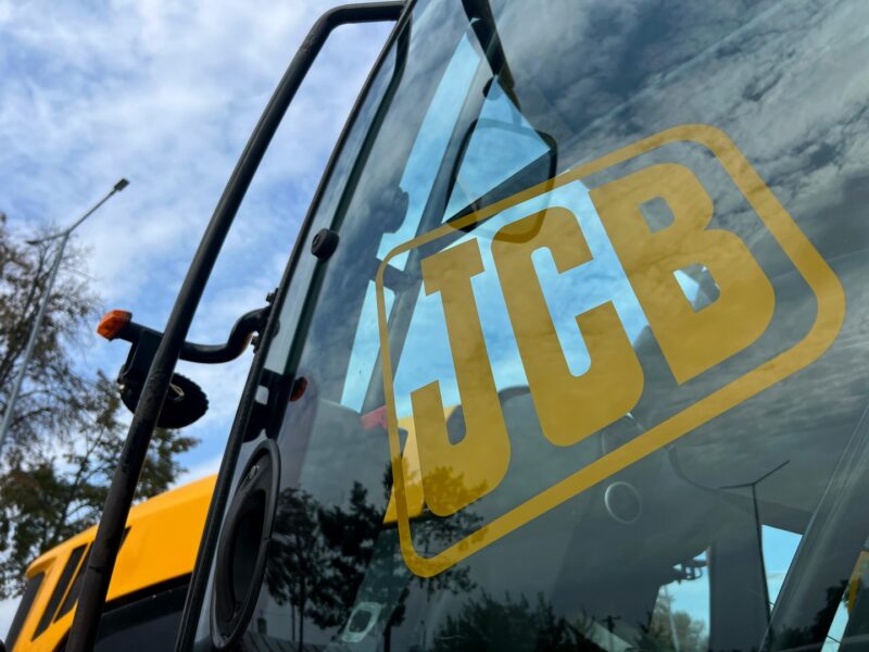 JCB FASTRAC 8250 (15)