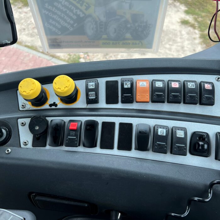 JCB FASTRAC 8250 (16)