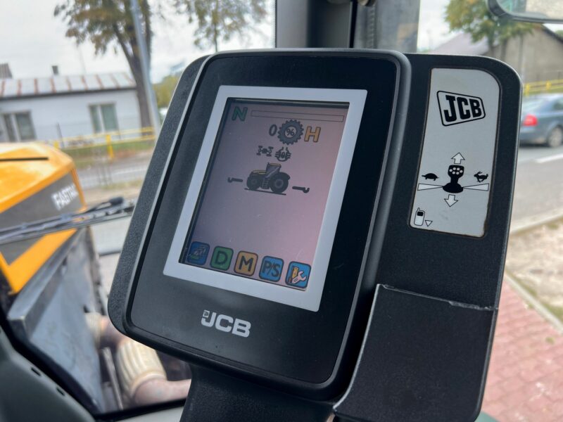 JCB FASTRAC 8250 (17)