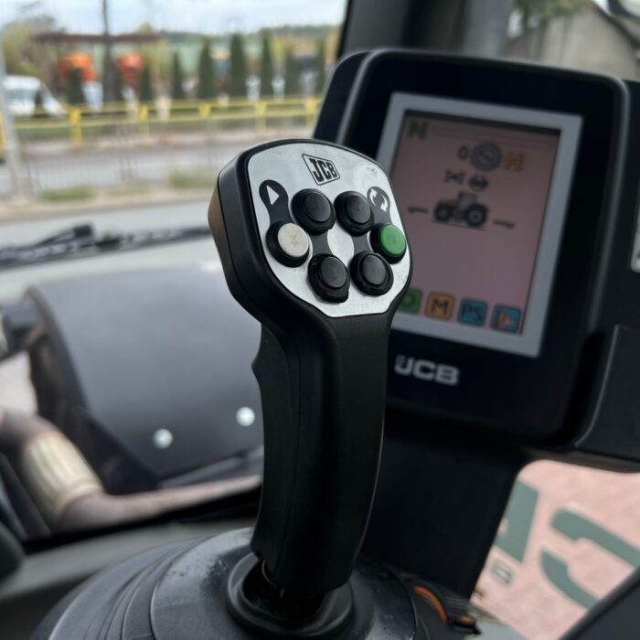 JCB FASTRAC 8250 (18)