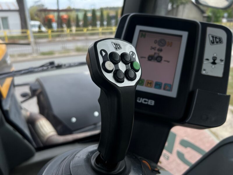 JCB FASTRAC 8250 (18)